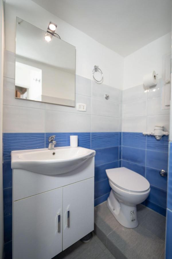 Cosmea By Dimorra Apartment เนเปิลส์ ภายนอก รูปภาพ
